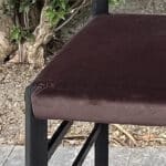 dettaglio-seduta-sedia-superleggera-in-velluto