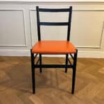 frontale-nuova-interpretazione-sedia-superleggera-arancione
